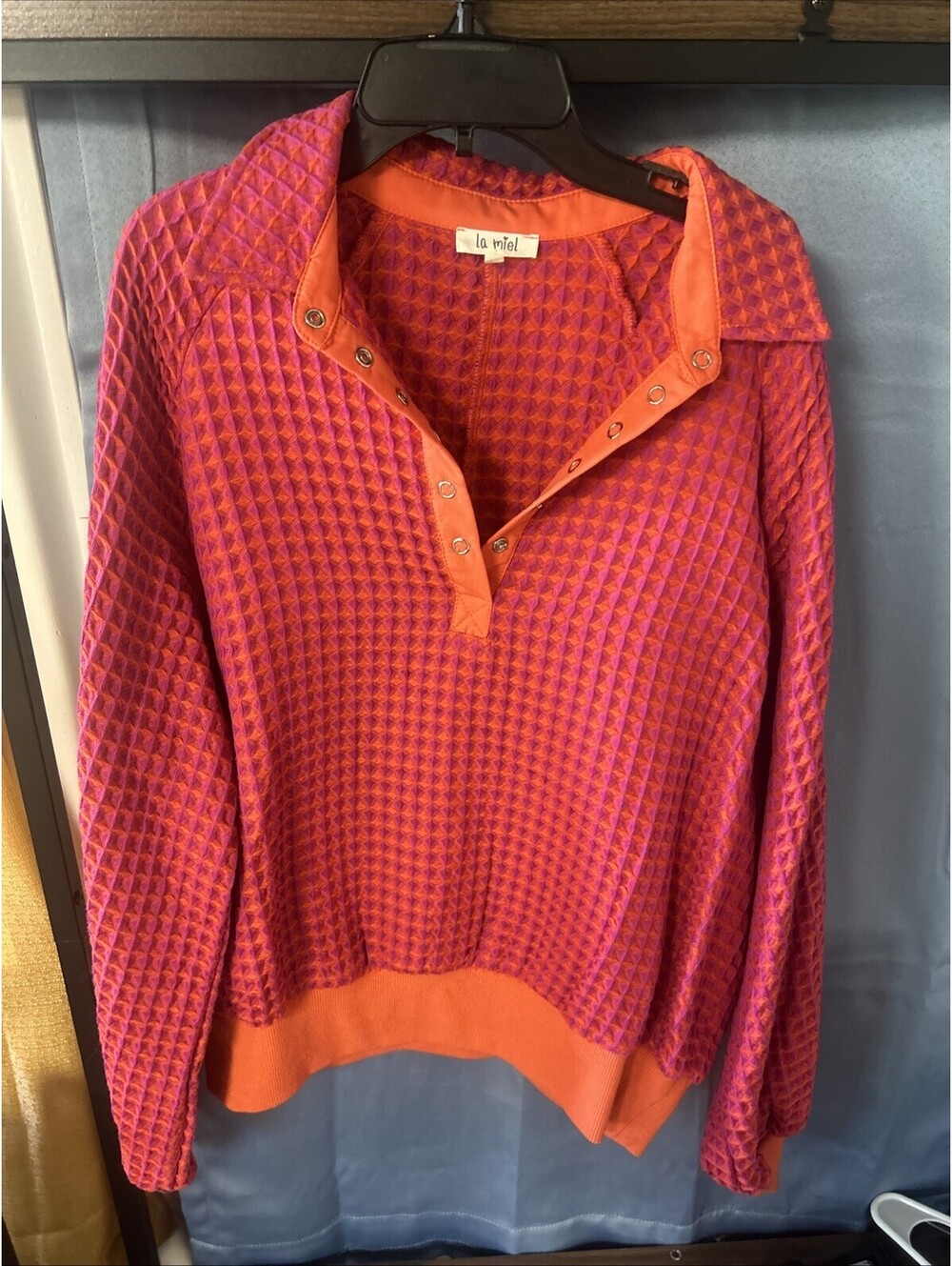 La Miel Large Pink And Orange Pullover Collared